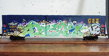 graffiti op een modeltrein